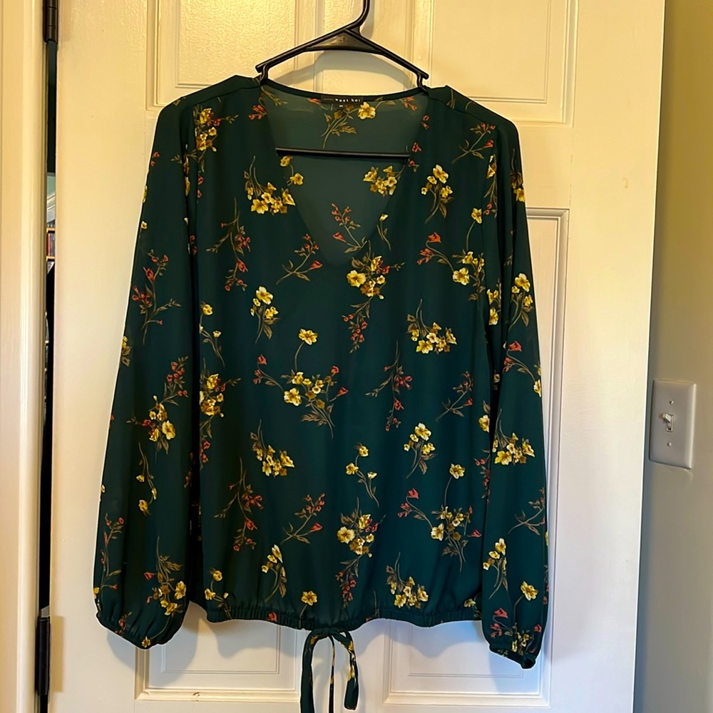 West Kei size medium blouse
